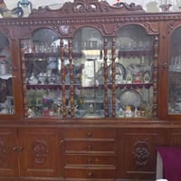 معرض • خشب صاج • نظيف