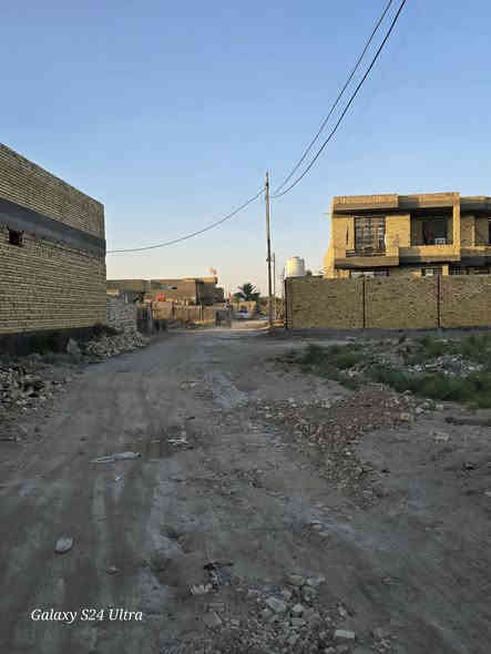 قطعة أرض للبيع  طابو سند ٢٥ 
موقع الشارع راقي جدا 
المساحة ٥١٨ متر 
عرض الشارع  ٨ متر  متوفر جميع الخدمات
المعارة قرب السكلات 
التفاصيل الاتصال بالرقم 
***********
