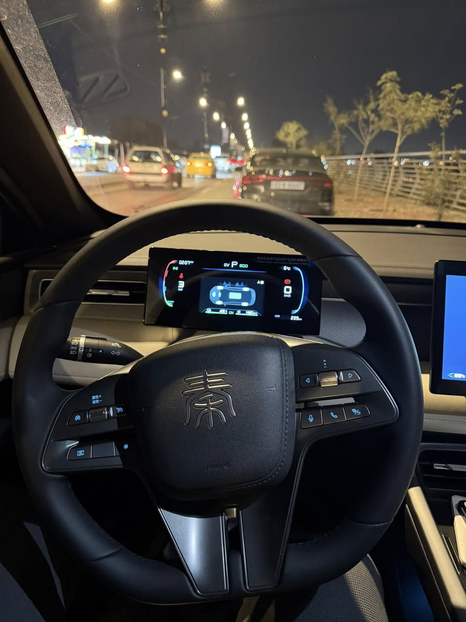 Byd.
-جن بلص 2025
-زيرو تترقم محافظات الشمالية
-السياره معاها شاحن يدعم الشحن السريع الشكل البيضوي
-داخل ابيض المرغوب
-كير طياره
-السياره ماشيه 200كيلو فقط 
-السياره تشغيل عن بعد+2كارت 
-السعر :122 وبيها مجال بسيط
-للاستفسار 
***********
