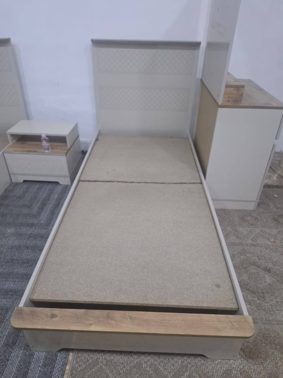 ابو جعفر ***********
