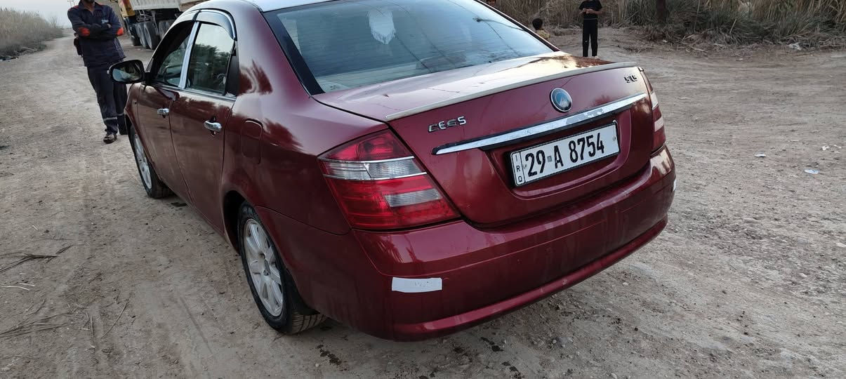 السلام عليكم جيلي 2012 للبيع جاهزه ماناقصهه شي رقم واسط  انكليزي سنويه لل 27 يمته ماتريد اداورلك بسمي كهربائيات كله شغاله شاشه تراي وي ماتريد مكاني واسط السعر 47 وبيها مجال الاستفسار ***********
