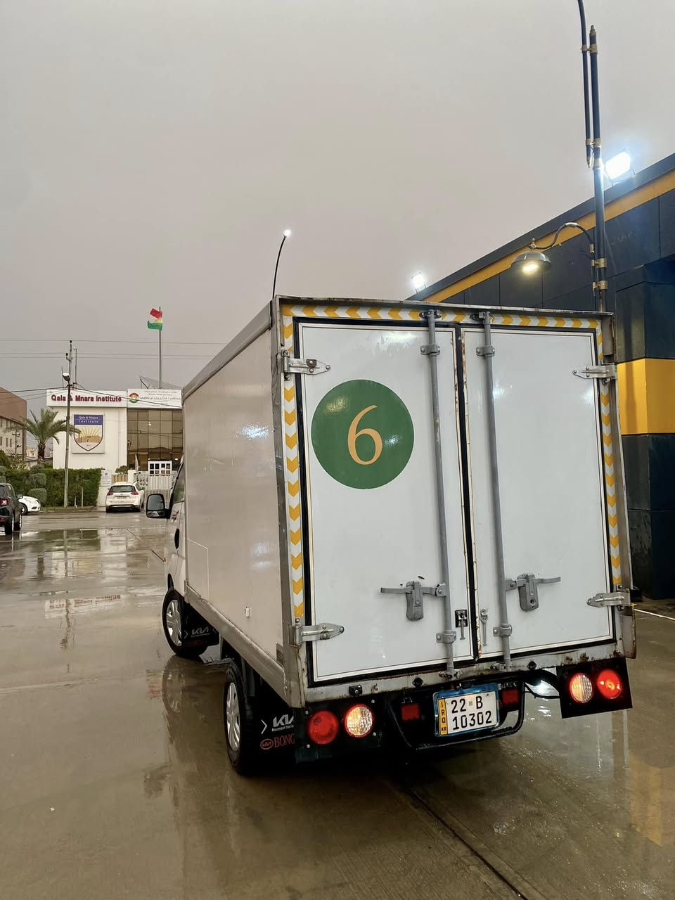 ‎كيابةراد ٣٠٠٠ى مؤديل 2010 مةكينة عادى
‎رةقةم هةولير سةيارةكةبةناوي خؤمة سةنةوي و ژينكة 
‎گيرو مةكينة شانسي بةراد تةبريد بةشةرت
0750 4305921
0771 8456744
