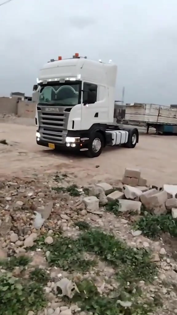 سكانيه بومه موديل 2006مربوطه فلات تك تاير اوربيه رقم سليمانيه
*********** مكلف بنشر تصال على رقم
