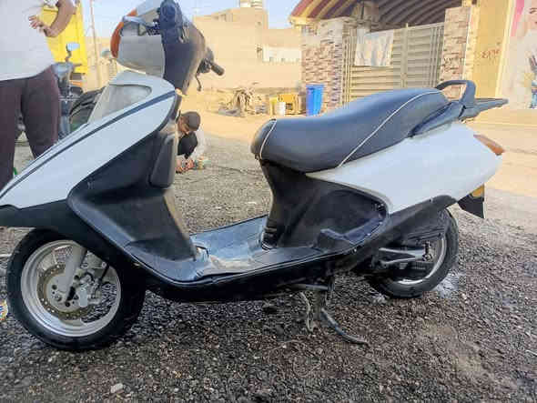 سلام عليكم.
سبيسي ماليزي جاهزه من كلشي. 
مكينه مفتوحه قبل. 10ايام اكسل جديد كابريتر جديده باتري جديد جاهزه الدراجه من كلشي 
مكاني حي الحكيم 
السعر 325 وبيها مجال 
***********
