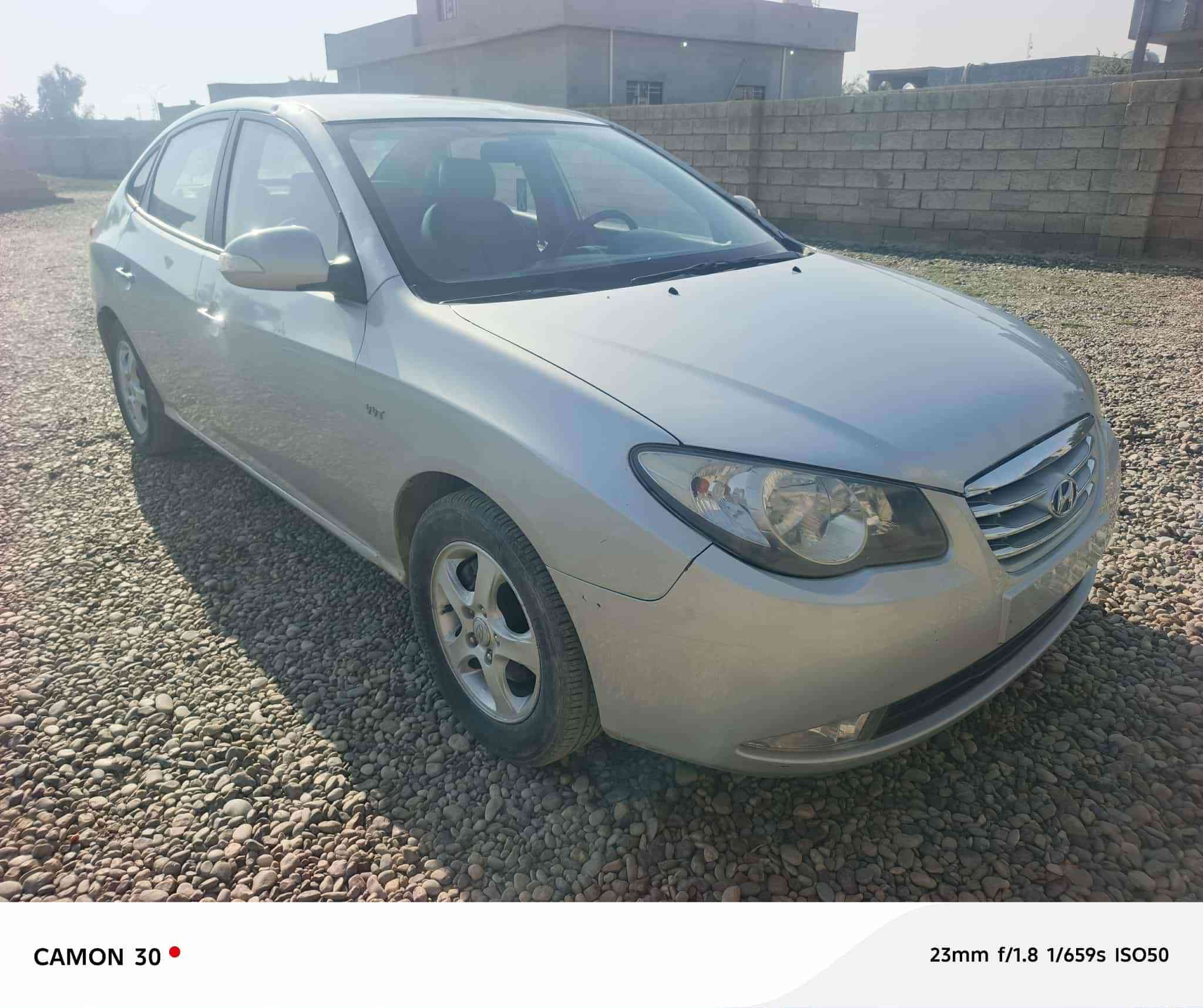 السلام عليكم ورحمة الله وبركاته 
افانتي 2010 كص 
للبيع فقط ب 42 $ وبيها مجال 
سياره جديده تدفئة تبريد 
دكشن عالي 
محرك 16 شرط 
كير شرط 
لاخياس ولا صبغ بس مكان الكصة 
كهربائيات شغاله كلهة 
تحكم ستيرن تبريد تدفئة بيانو 
لايت اسود اشاير بالمرايات مرايات شفط 
الاستفسار الاتصال على الارقام التالية 
***********
***********
مكان السياره صلاح الدين العلم الربيضه
