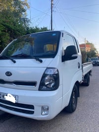 كيا بنكو نثيه مكينه ٢٧٠٠  سياره خير من الله سياره بيه شبر بارد باب عكس...