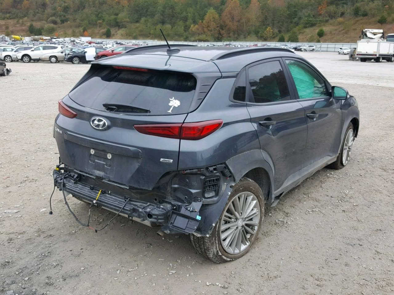 السلام عليكم عندي سياره هونداي كونا ٢٠١٨ وارد أمريكي ماشيه ٨٠ ميل السياره مابيه اي نقص راد ر جانبي ٦كير شاشه اعطال كير سبورت ويل فراشه اشاير بل مري فور ويل وشويه بيه بارد مثل ما موضح بل صوره هوايه بيه مواصفات بشرط كير ومكينه مكان السياره كلار وبأسمي واي استفسار بخصوص السيارة ***********
