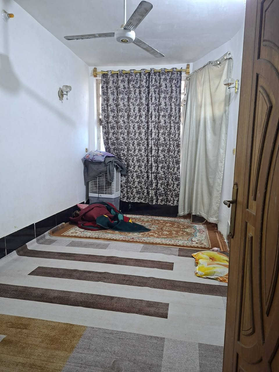 دار للبيع ١٠٠/م السعر ٥٠ مليون نادر كراغول الاتصال بالرقم *********** زراعي سند ٢٥
