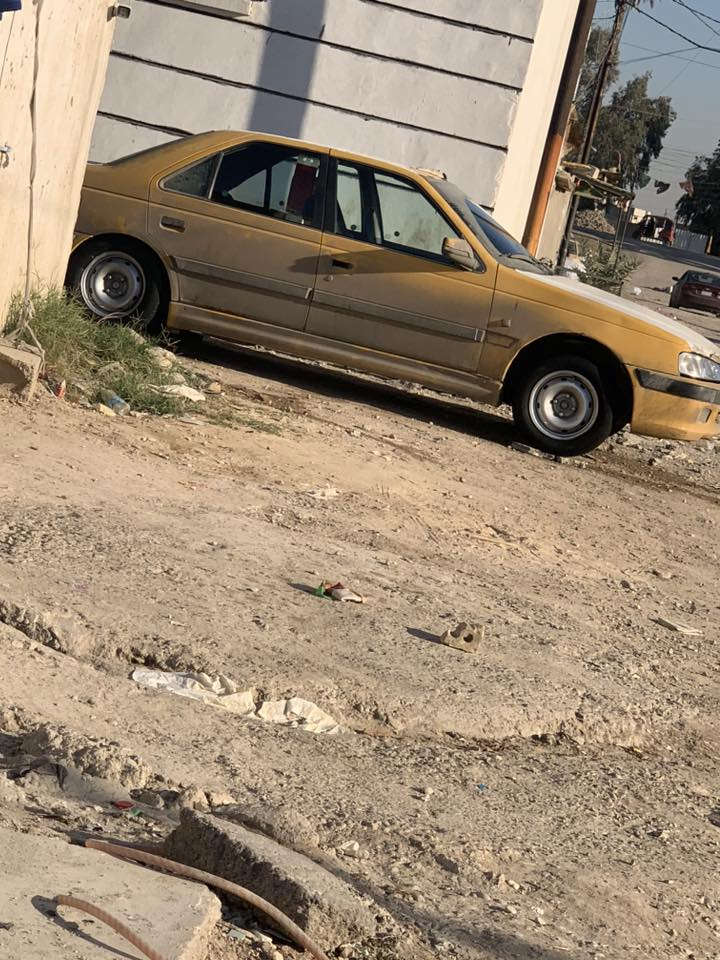 السلام عليكم بيجو بارص مديل ١٣ رقم ذي قار مشروع وطني شرط التحويل الكير بي شخطه مال صفرات  تبريد منظومه جديده بس فريز بي ليك مكينه حلوه حداديه ٨٠ بالميه بيها بنيد طاير ما متأذي بس الجامه مفطره وقبق صندوك مبدل بدون ظربه قويه تخم تاير مصفره هيئه وغرامات وعوزها يدات باب ٢ فقط كلشي شغال بيها السعر ٢٥ وبيها مجال *********** وات ساب وماسنجر فقط متواجد ٢٤ ساعه أو مراوس بسايبا أو سياره اقل هذا كل الذكرته بيها مكاني بغداد الزعفرانيه
