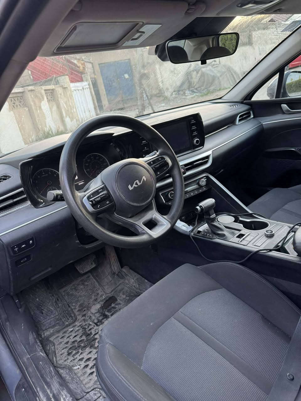 السلام عليكم 
كي فايف 2024 ماشية 27 الف كيلو نص مواصفات السيارة 
حادثهة بنيد مبدل ومصبوغ 
بدون دواخل
ايرباك طاك وراجع بلاد سستم 
السيارة سعرة 193 بيهة مجال بسيط 
محرك 1600 تيربو
مكانهة بغداد الامين 
للاستفسار 
***********
