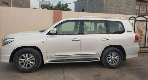 لاندكروز ستسنيه 2011
لون ابيض رقم بغداد باسمي 
ماشيه 195 
مكفوله كفاله عدى دعاميات صبغ فقط 
مكينه 6
العنوان الانبار 
السعر 320بيها مجال قليل جدا
***********
