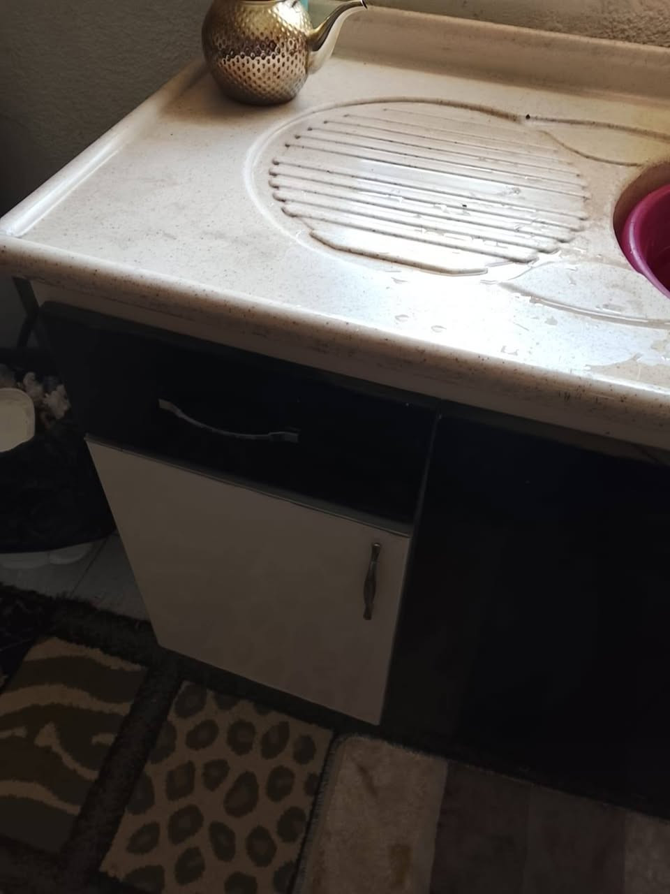 كاونتر	➕طباخ للبيع 250 نهايته العنوان سليمانيه روجرات ***********
