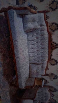 كنب ملكي • ميز بلازما • مستعمل سنه