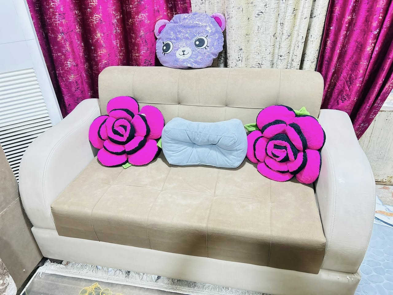 سلام عليكم ديوان جداً نضيف احبه من الصوره سعره 700وبي مجال ‭0787 187 5781‬
