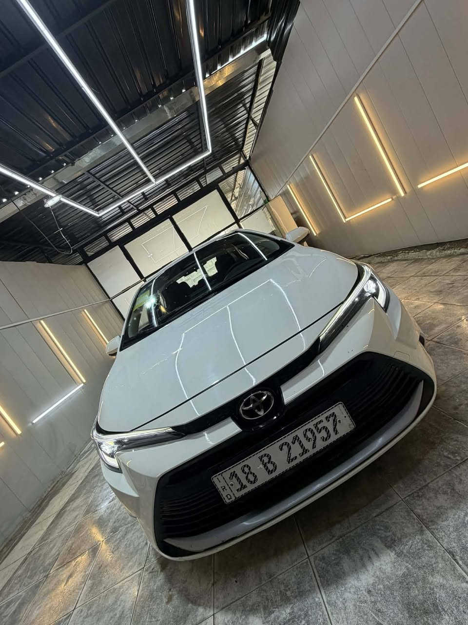 السلام عليكم
تيوتا كورلا  هايبرد
الموديل 2025
خليجي تجميع
المواصفات
بصمه
سلايت روف فتحه 
تحكم جهتين 
سايد بريك بصمه
شاشه کامرا
تبرید قطعتين
لد امامي خلفي
جنطه بصمه
سياره مكفوله كفاله عامه سونار مرفق مع الصور
السعر 149 وبيه مجال بسيط
*********** مكاني بابل
