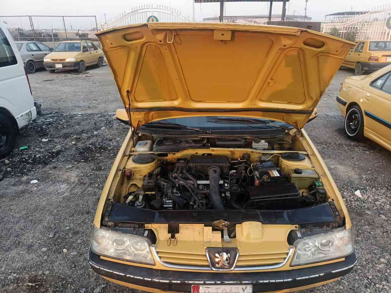 سلام عليكم ورحمة الله
للبيع بيجو لميس موديل2015سيارة حلوة ماناقصها شي كير محرك ضمان 

بيها طخات خفيفة ومعمرهن محددهن بل حمر مداور ثاني يوم أروح وياك أصفر هيئة وغرامات كبل عنوان بغداد سياحي حي النصر..... سعر /38/ رجائن لمو شراي لا يكسر بيها ❓***********
