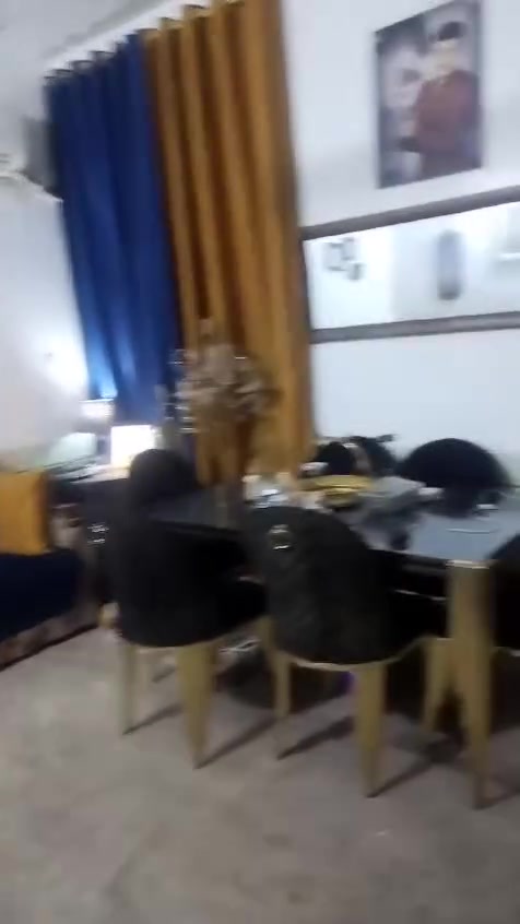 السلام عليكم؛ شقه للايجار الطابق الأول
الدوره الكفائات خلف الشارع العام
 للاستفسار رقم ***********
