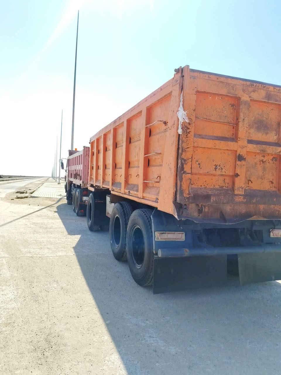 سلام عليكم للبيع البي مديل 88 مكينه 35گير160دوره 14مجموعه نص جيئف تخم تاير راس وعربانه 
رقم ذي قار سعر 350وبيه مجال ***********
