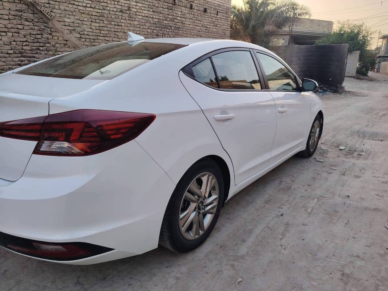 السلام عليكم.
النترا  وارد امريكي  مويل 2019 ماشيه 82 بدون ايرباك بدون دواخل موجود السونار ورقم الشاصي تخم تاير صدر جديد.. محرك 2000 دوش مكفول.. گير AT  مكفول  السعر 132  بيها مجال مكان السياره بابل المحاويل..... ***********
