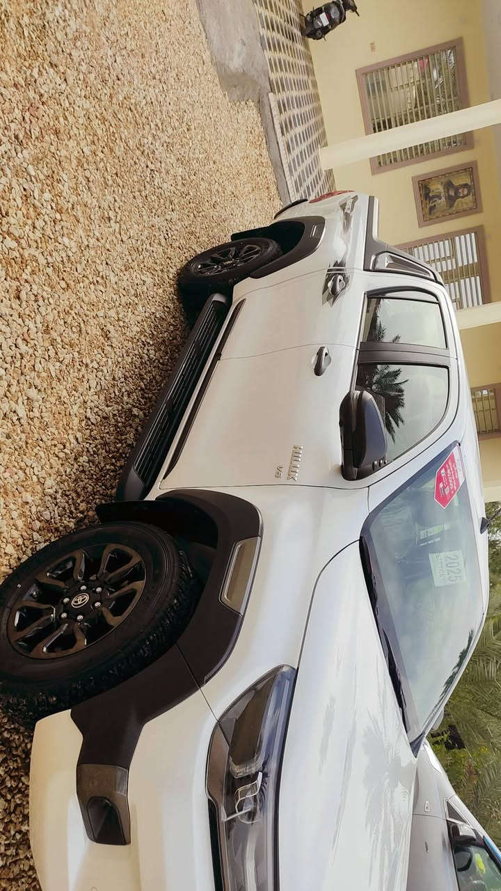 يا الله سلام عليكم متوفر تيوتا هايلوكس ادفنجر مديل 2025 زيروه ماشيه 1600 كفاله عامه من كلشي السياره جديد ما ناقصه كلشي لستفسار عبر الرقم الئاتي ***********
