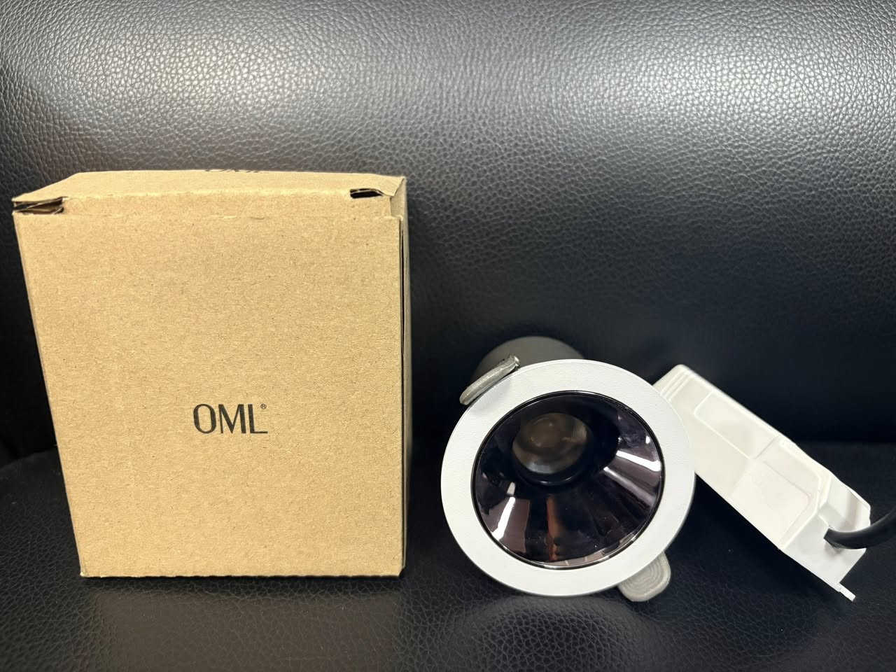 Brand OML spotlight 55 holes, 3000k 4000k large quantity in stock, sold at a discount.


**إذا كنت صاحب هذا الإعلان وتريد حذفه لأي سبب، رجاءا أرسل رسالة إلى الدعم الفني**