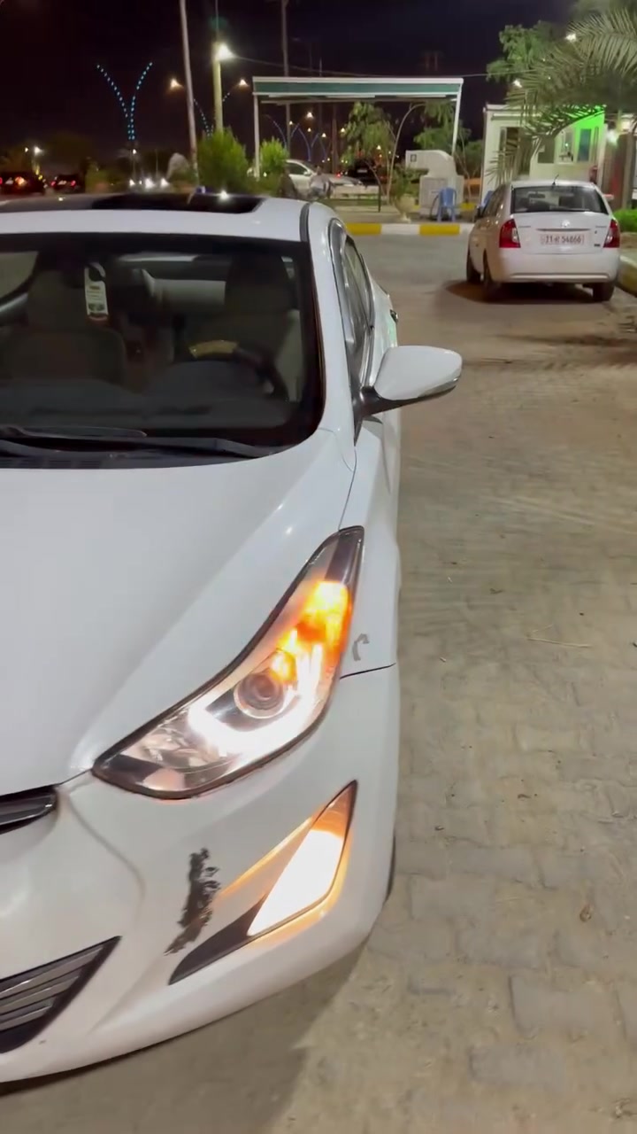 سلام عليكم 
🔺النترا خليجي موديل 2015 كفالة 
🔹 المواصفات🔹 
. فول مواصفات عدا البصمة 
. تنتنة فتحة سقف
. اشاير بالمري
.تحكمات استيرن
. مري شفط 
. تحكم سويچ بصمة
.شاشة عرض عالية الدقة داعمة WLAN
. كامرة خلفية 

🔹الجاهزية🔹 
.محرك دوش 1800
. تخم تايرات جديد 
. منظومة وسستم صوتيات 
. تبريد شغال وبحالة ممتازة جدًا 
. راديتر جديد 
. حدادية منفوضة كاملة قبل اسبوع 
. حالة المحرك جيدة جدًا وحسب الفحص
. حالة الگير جيد جدًا وحسب الفحص 
. الكهربائيات ممتازة جدًا 
. كل الإرباكات شغّالات 
. مانع انزلاق 

🔹الأضرار🔹 

. صبغ وسط البابين باب الصدر وباب العبري وحسب ما موجود في السونار 

. رصعات + كارتات 

. بارد في الچاملق الخلفي الصفح حجم شبرين ونصف 

🔹 الأصوليات🔹 

. السيارة بأسمي تحويل بعد البيع مباشر ولا اقبل بالوكالة 
. رقم جديد الإنكليزي قادسية
. كفالة شاصي وسلامة مركبة 
. اي غرامة مرورية ما عليها واذا بيها غرامة انه ادفعها  

🔹 السعر🔹
.130$ والمجال قليل حك الجية 

ملاحظة : كل التفاصيل كدامك وشوفة عينك وكالشي حجيت ما يحتاج تكسر بالسعر الشراي والجناي يفتهم شنو احجي  

المكان: كربلاء المقدسة 
رقم الهاتف + واتساب 
***********
حسنين الجزائري
