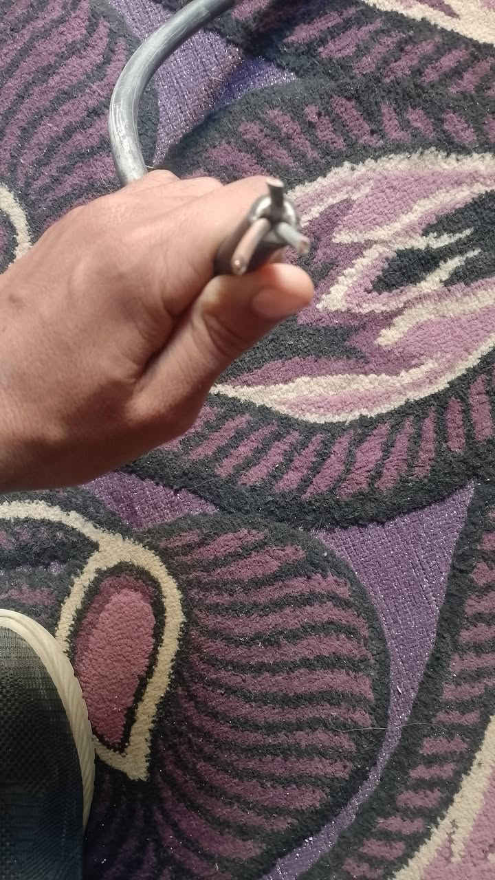 كيبل كهرباء حراري ضد الحريق سيم مو شعري نحاس مليون بل سعر المتر ٢٥٠٠بدون عمله عندي ٨٠متر عنواني نجف ***********
