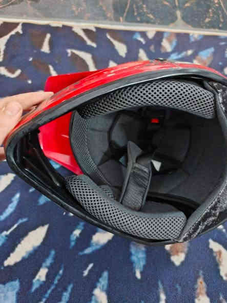 سلام عليكم خوذ امزون للبيع قيم وخذ مكان لشعب
***********
