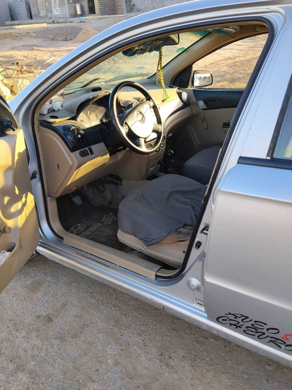 سلام عليكم سياره للبيع افيو موديل 2009 محرك وكير جديد رقمه الانبار سعره 50 بيه مجال  مكان سياره فلوجه. ***********
