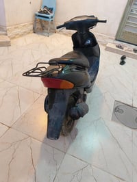 دراجة ساسوكي • مكينة ناعمة • عليها أوراق