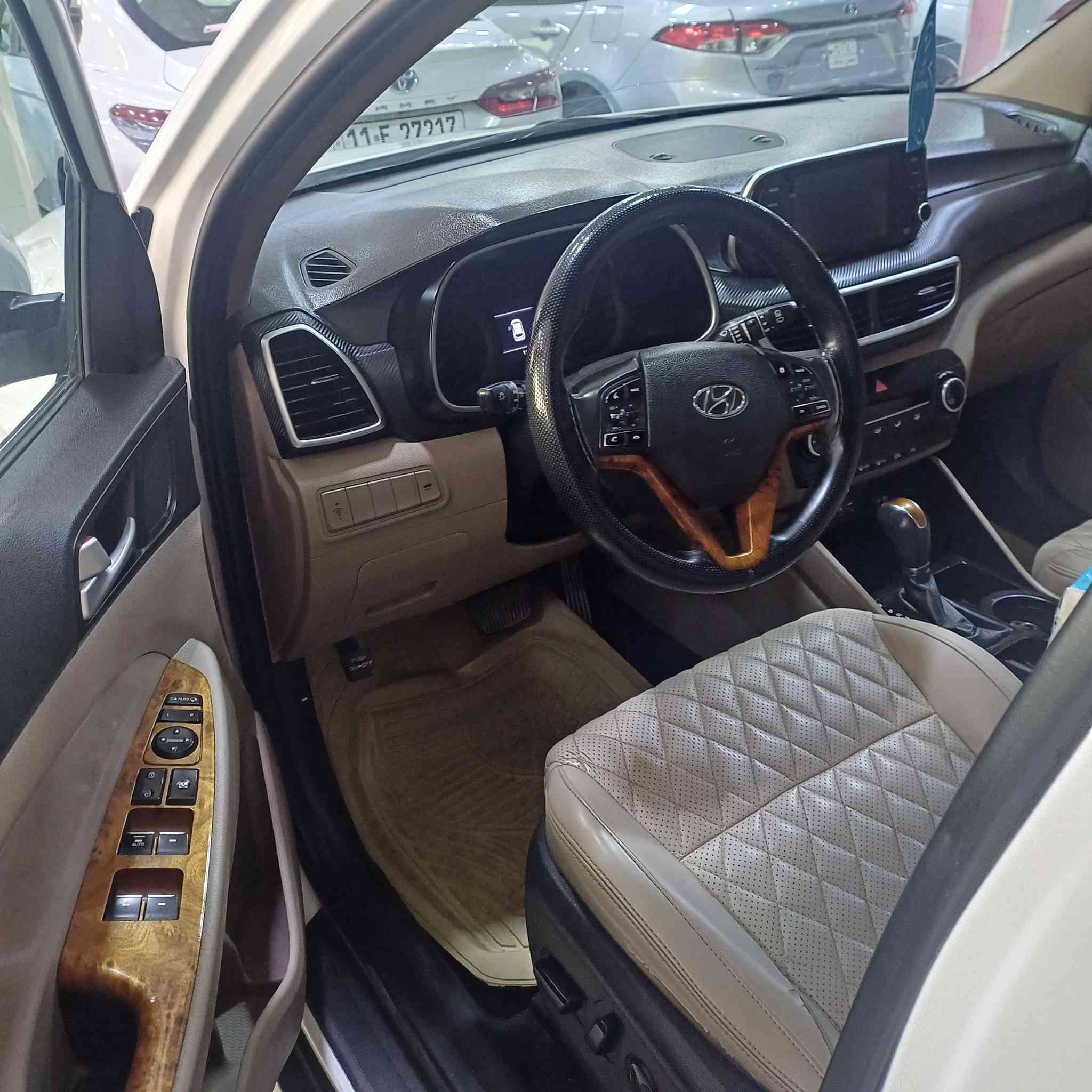 السلام عليكم سياره توكسان موديل ٢٠٢١ مكفوله كفاله عامه رقم بغداد بسمي تحويل مباشر السعر ٢٠٥ وبيه مجال مكانها الفلوجه الاستفسار رقم ***********
