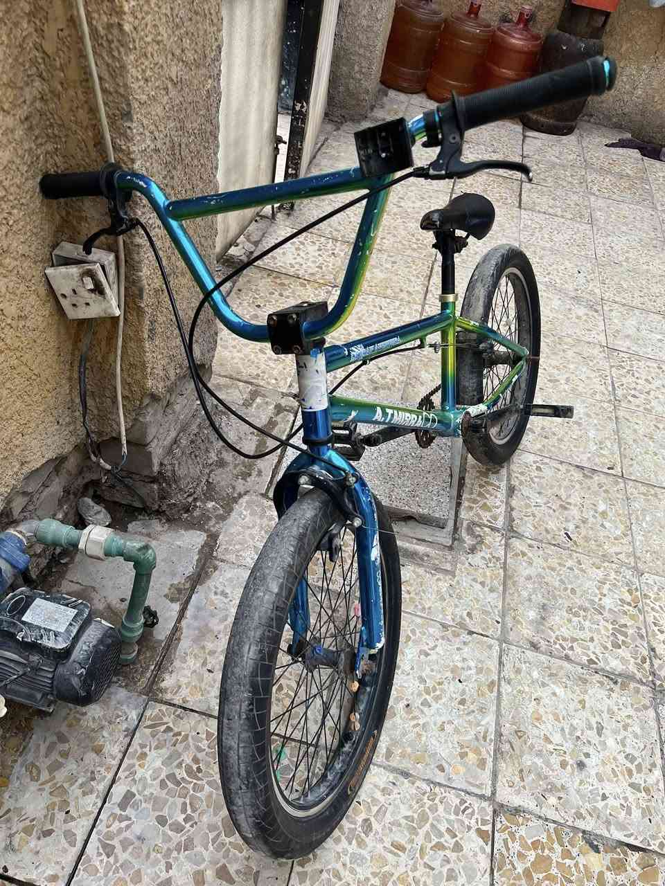 بيم اكس سبع الوان 130 بطيخه مالته عطلانه تصليحه ١٠ الف فقط كلشي شغال ***********
