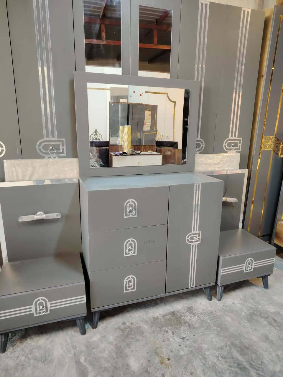 غرفة نوم مستعملة🇹🇷
نضافة90 ٪💯
عدد القطع / 5 
نضام / أبواب 💢 
سعرها / 500 💸
شد ونقل داخل بغداد مجاني🚛
يوجود توصيل محافضات 🚛


**إذا كنت صاحب هذا الإعلان وتريد حذفه لأي سبب، رجاءا أرسل رسالة إلى الدعم الفني**