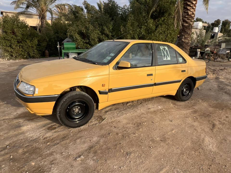 سلام عليكم بيجو لميس موديل 2016 رقم بغداد الجديد بسمي كير فرنسي داينمو جديد صدر جديد بس الدبلات مابدلتهم كمبريسر جديد باتري جديد  السياره مكفوله من الضربه والتبديل  بيه شخط بل باب الوره العبري وصبوغ عله كد الشخط والباقي كفاله مكاني بغداد النهروان تقاطع تسعه نيسان السعر 52وبيه مجال ***********
