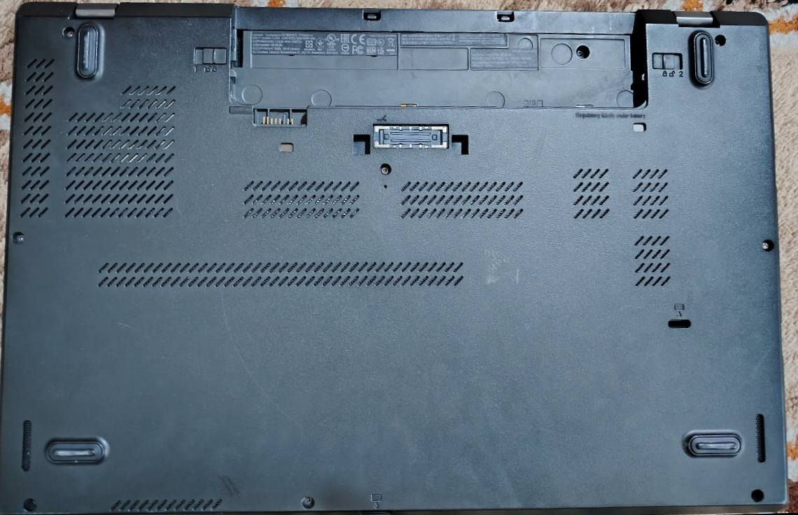 لابتوب (Lenovo T550)

لابتوب يفيد العاب و تصفح و دراسة حجمه جبير نظيف بس شوي ضهرة 

مواصفات
ذاكرة 1T تقريباً
الرام 8G SSD
المعالج كوراي i7 2250
النظام اوبونتو (لينكس)
شاشة 60 HZ
* لابتوب شغال بس بدون بطارية يشتغل فقط شحن و شاحنته الي عدي ضعيفة بس شغال ١٠٠٪ شرط الفحص + وياه هدية ماوس 

السعر 130 وبيه مجال
التواصل و باقي التفاصيل ب الخاص و تدلل


**إذا كنت صاحب هذا الإعلان وتريد حذفه لأي سبب، رجاءا أرسل رسالة إلى الدعم الفني**