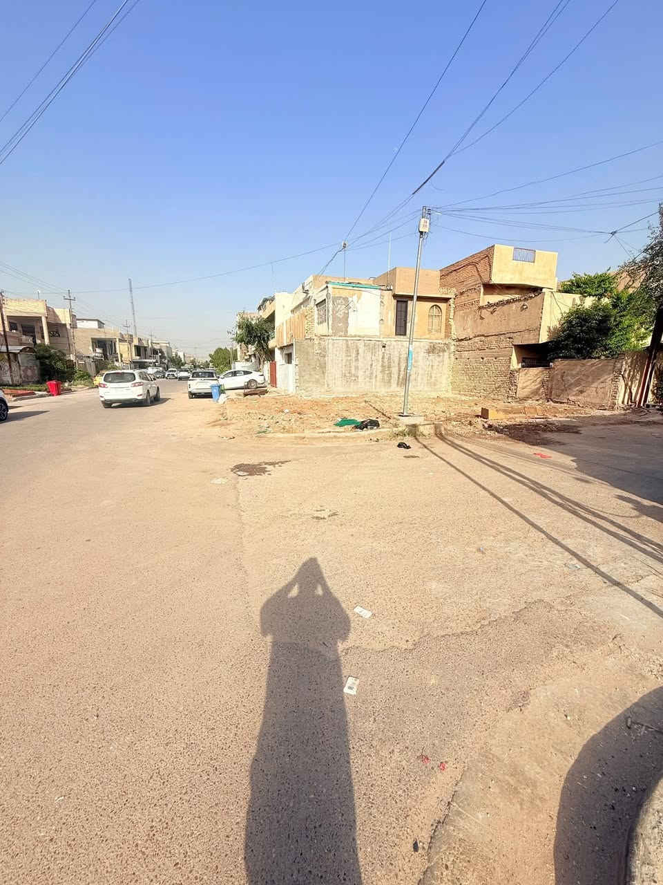 السلام عليكم قطعه ارض للبيع في حي الجهاد في الرفاق الأولى شارع ٢٠ 
القطعه ركن ١٠٠ متر واجهه ١٠ ونزال ١٠ القطعه مربعه 
تباع قطعه واحده او تقطيع حسب الطلب 
للاستفسار اتصل على الارقام التاليه 
*********** 
ابو علي للعقار 👍
