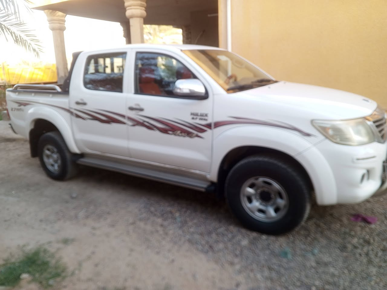 تيوتة موديل  فور ويل2013 اوتماتيك مكفولة رقم بغداد رقم  ***********
