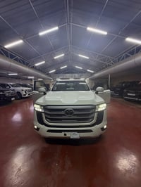 لاندكروزر GXR • ٢٠٢٦ • زيرو