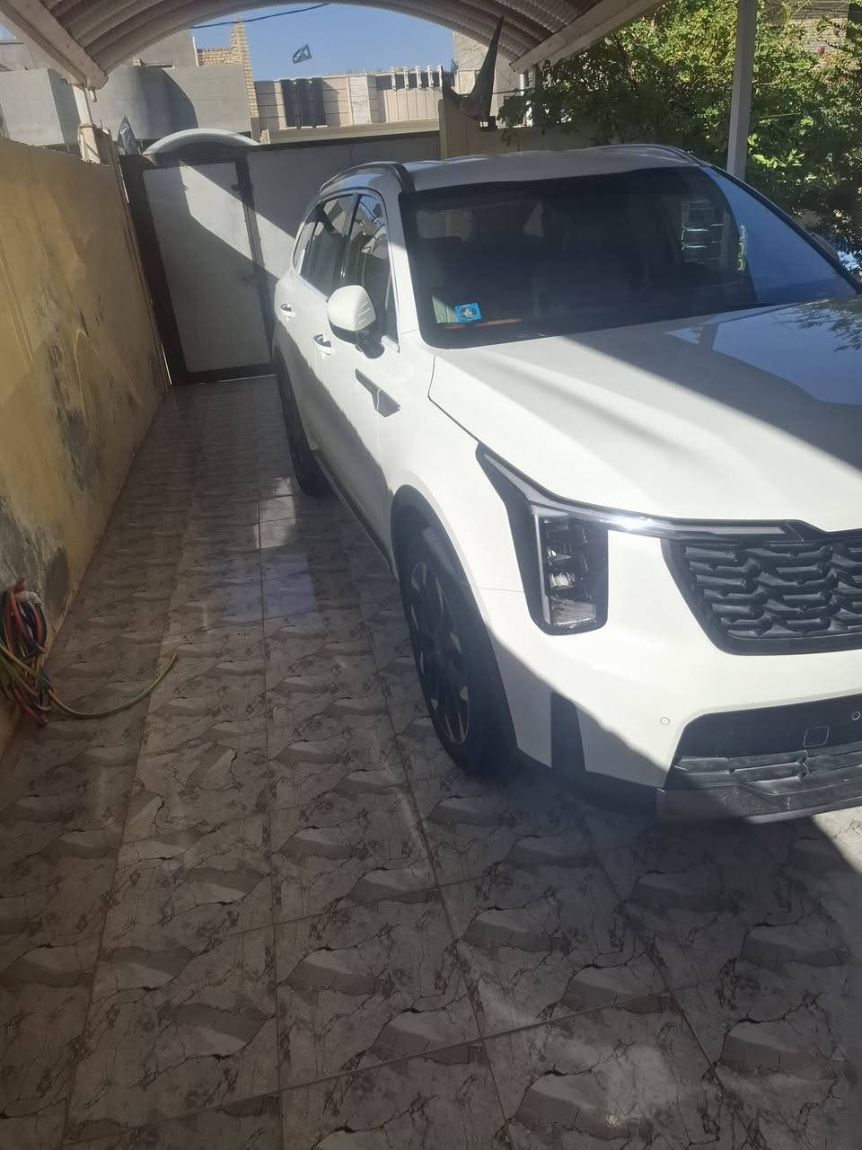 سورنتو ٢٥بغداد بسمي مكفوله كفاله عامه ماشيه ٢٤الف فول مواصفات ماعدا بنوراما سعر ٣٠٧ ت*********** ت***********
