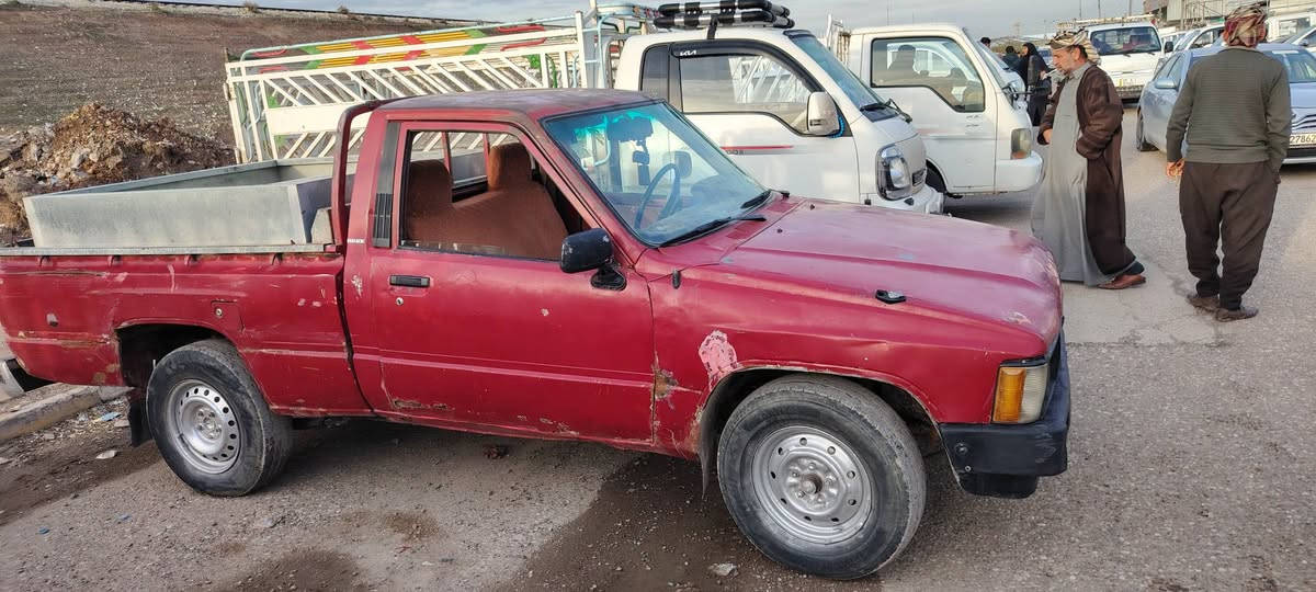 السلام عليكم ورحمة الله وبركاته
سياره بيكم ٨٥ سيارة  خير من الله
شرط التحويل كود بنزين مشروع وطني كير محرك اكسل شرط السعر ٣٠بيهه مجال حك الجيه مكلف بل نشر رقم صاحبهه***********
