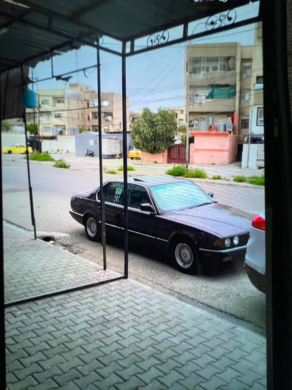 سلام عليكم بي ام للبيع 730بيلاد 6سلندر گيرتوماتيك تبريت تتفيه
 بدون ضربه رقم أربيل شرط تحويل وكاله موديل1993
سياره جاهزشرط مكان كركوك سعر 50قفل قفل بدون معامله 
رقم موبايل***********
