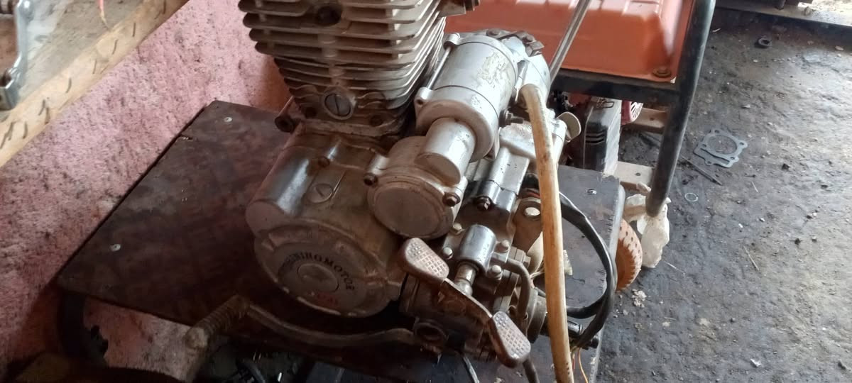 للبيع محرك ستوته موديل 2018 مجفت جديد تجفيت جيد السعر 125 الف مع كير بوكس والعتلات مكانها بابل المحاويل الصباغية هاتف ***********
