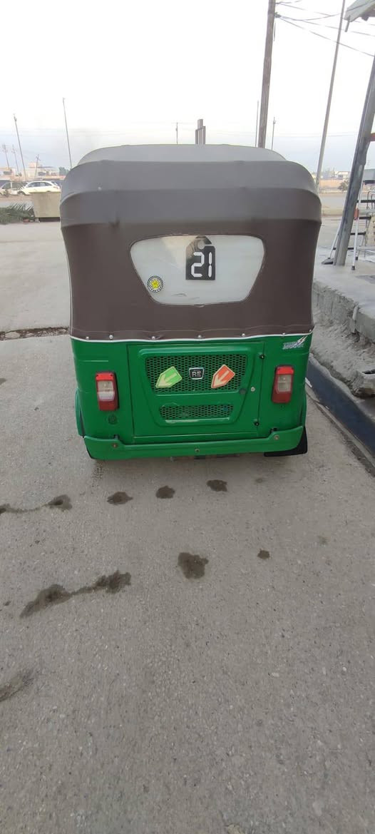 سلام عليكم ورحمة الله وبركاته تكتك مديل21شهر10  مصبوغة عام لجماليه بدون ضربه بدون معجون بس صبغ رقم وسنويه بسمي  كهربايات شغاله تكتك حلوه ومرتبه وكرفتها حلوه مكاني شعله سعر5800وبيها مجال ‏‪***********‬‏
