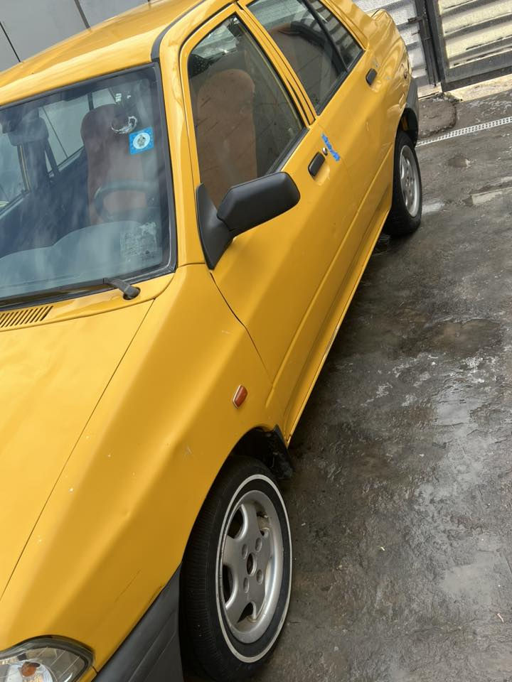 سلام عليكم سايبا موديل ٢٠٢٠ سيارة نضيفة بدون شواصي كير مكينة تبريد تدفئة شغالة سيارة جاهزة وخير من الله بيه طخة بل جاملغ الخلفي ضهر السايق وما مصلحة  55ورقة سيارة سعره بيه مجال شي قليل حك الجية 
*********** رقمي بي واتساب
