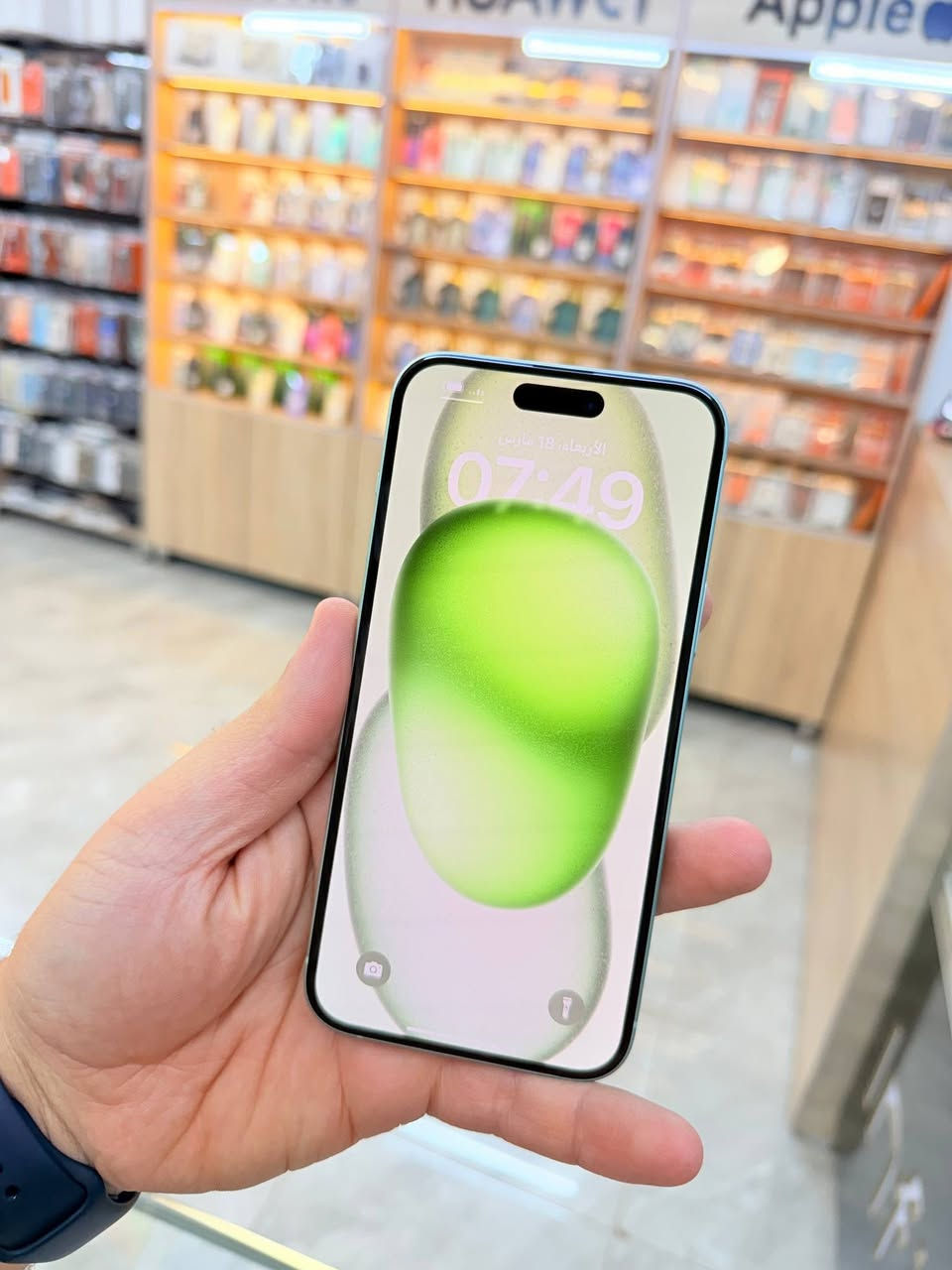 ✅  متوفر بيع بلنقد ولاقساط ✅
ايفون 15 بلاس ذاكره 128 بطاريه 91 نضافه 100‎%‎ زلغ مابي هو والجديد سوه نموذج M لونه المميز كامل ملحقاته وتر بروف وبلحاسبه كله نورمال وتر بروف يعني كلشي ممبدل بي وبي وتأخذه ضمان وصل 5 ايام اي مشكله او عطل يستبدل فورا ومتوفر اقساط على مصرف الرافدين 
السعر 775 الف قفله🩵
العنوان بغداد البياع شارع 20 مقابيل علي العناب او الشيف السوري مركز الهاتف لاصلي 
📞📞***********
📞📞***********
