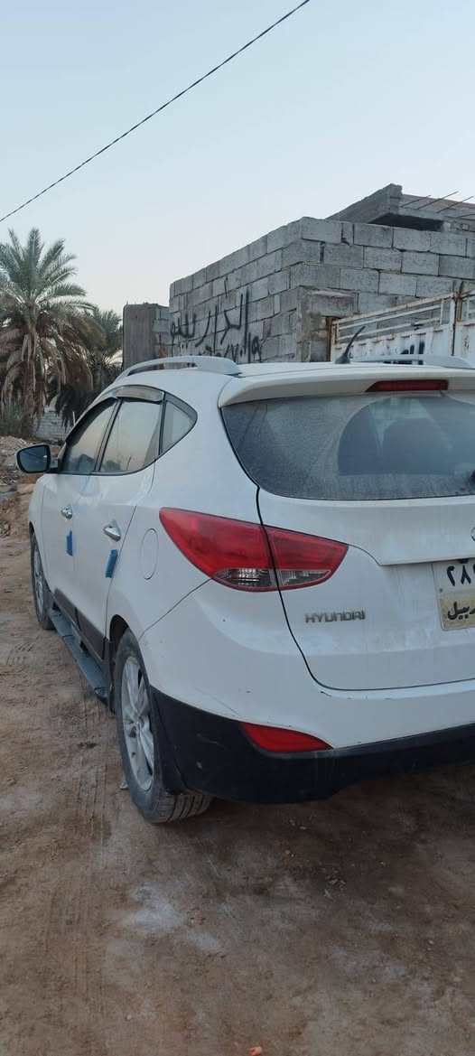 سلام عليكم توسان 2013 خليجي للبيع السياره كفاله عامه ما عدا هذني الباردات الي بل السونار مكان السياره النجف الكوفه رقم الموبيل*********** رجاء بس الشراي يتصل رجائن
