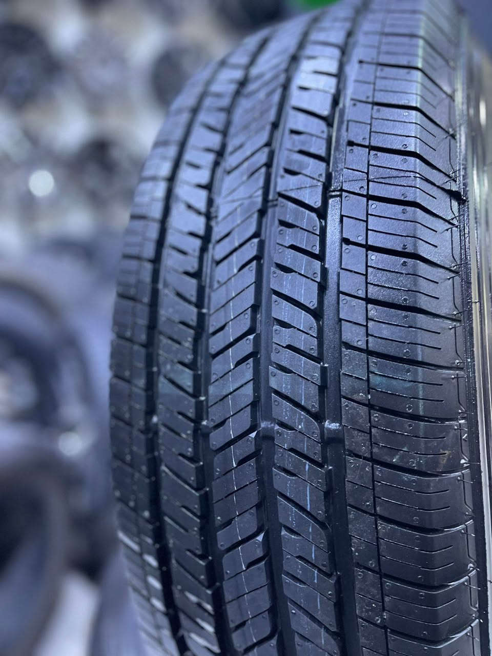 السلام عليكم ويلات اصليه حجم 18 جمسي
تاير برجستون امريكي
متوفر
احمد ورمزي مجمع المشن
***********
