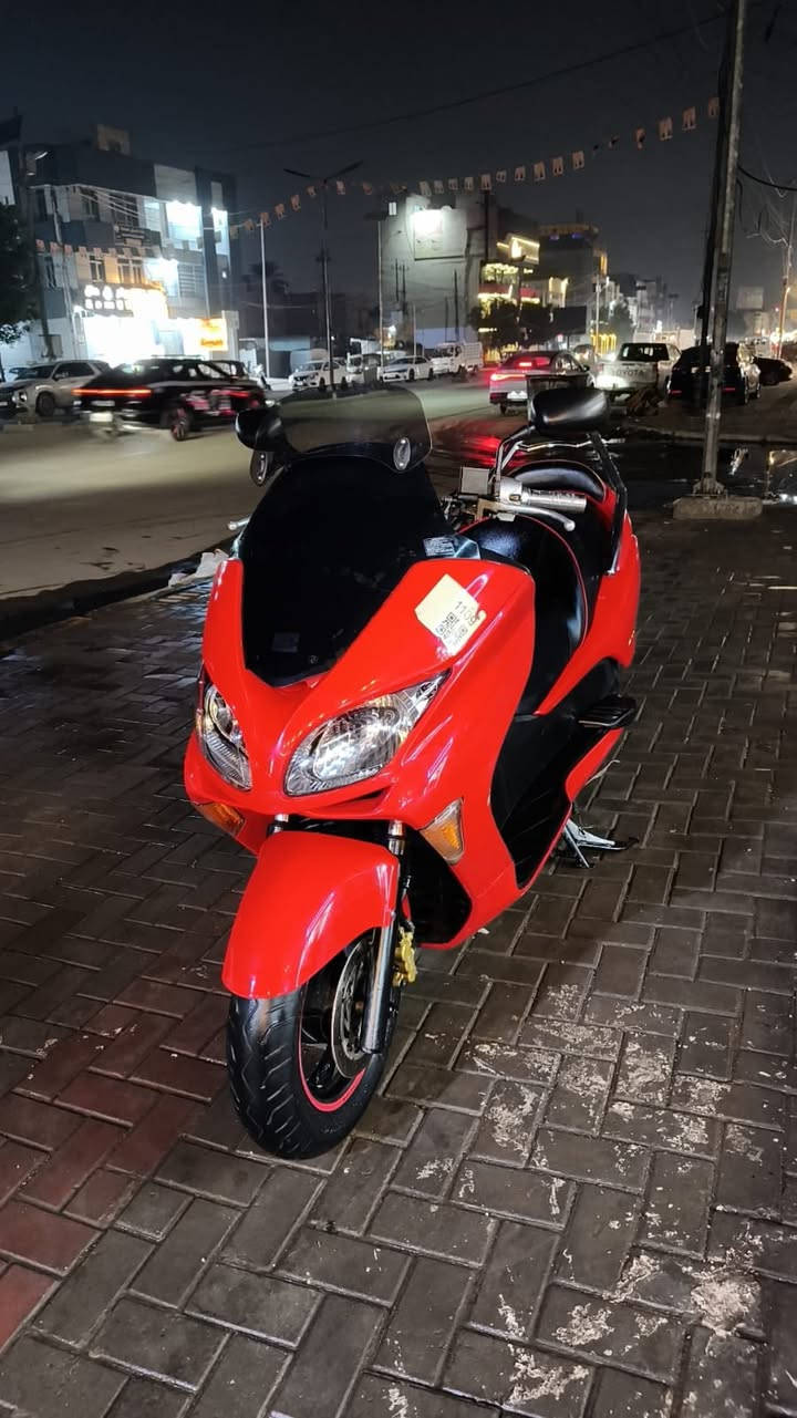 السلام عليكم فورزه 09 للبيع دراجه نضيفه مال جناي كامله مكفوله سعره مليون و 500 مكانه الحسينيه *********** ماشيه 32
