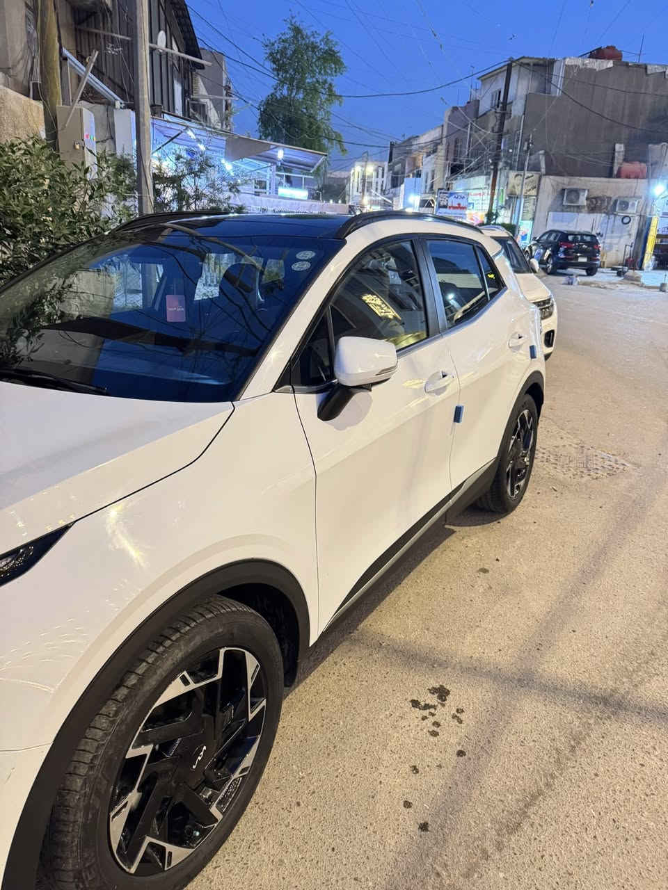 كيا سبورتج موديل ٢٠٢٣ 
خليجي بيها بارد بين البابتين على كد شبر ورصعات خفيفه والباقي كفاله عامه 
ماشيا ٥٠ الف وقابل للزياده 
فول موصفات 
بصمات عدد ٢ 
بنراما 
كشنات مخمل مغلف جلد 
تحكمات ستيرن 
كشنات تدفئه 
رقم نكليزي جديد اربيل 
مثبت سرعه 
مانع نزلق 
نقاط عمياء 
حسسات امامي خلفي 
مري شفط 
  وبعد موصفات اكثر 
السعر٢١٢ وبي مجال 
العنوان بغداد كراده 
الرقم *********** واتس اب
