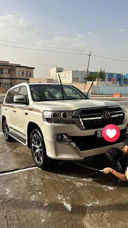 السلام عليكم لاندكروز موديل 2021 
ماشية 146 الف شركات
محرك 6 سلندر  
رقم اربيل باسمي تحويل ثاني يوم 
السيارة كفالة عامة عدا رصعة بلباب خلف السائق  
عنواني النجف 
السعر 510  وبية مجال
***********
